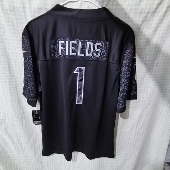 Justin Fields Black Chicago Bears No 1 Jersey - Picture 4 of 11